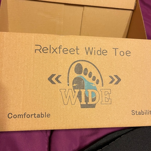 RELX Feet Black Cross Trainer Shoes Wide - Picture 5 of 6